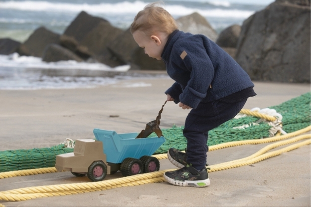 dantoy launches Blue Marine Toys line made from recycled maritime materials