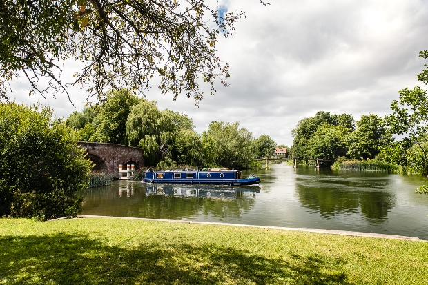 Down by the river - The Great House in Sonning